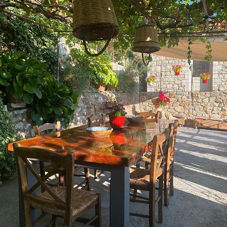 Ortansia Apartment Dimitsana Ngoại thất bức ảnh