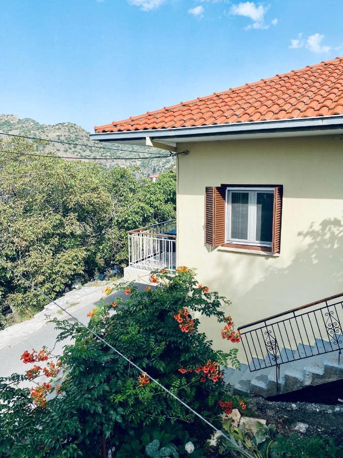 Ortansia Apartment Dimitsana Ngoại thất bức ảnh